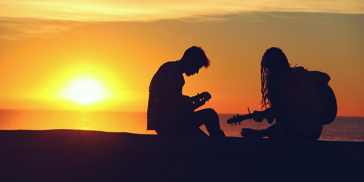 Musik Sommer Hits Spotify Sonnenuntergang warm Gitarre 
